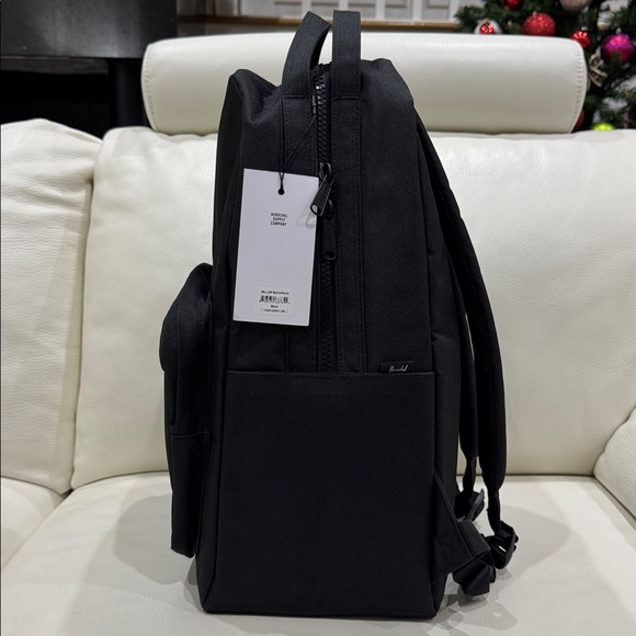 Herschel Supply Company Classic Black Backpack (Approx 12”Wx 7”D x18” H) - Picture 2 of 14